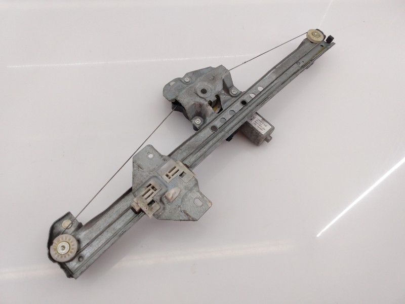 Recambio de elevalunas trasero izquierdo para dacia lodgy ambiance referencia OEM IAM 827217782R  E1-B3-32-1