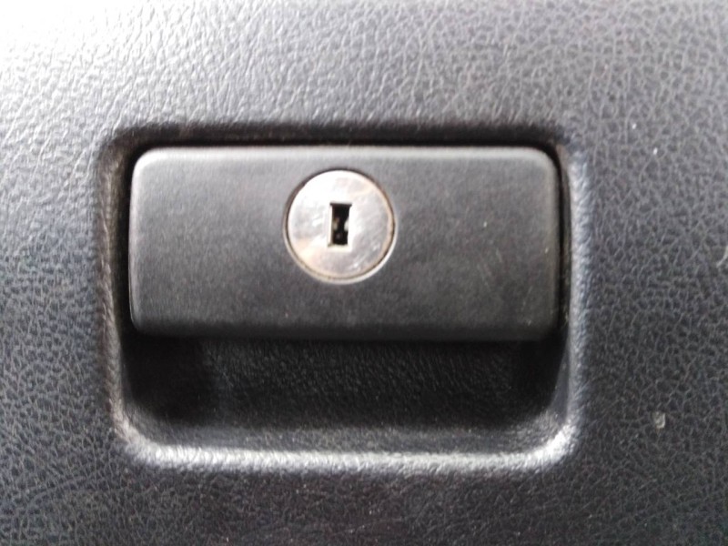 Recambio de guantera para toyota land cruiser (j15) basis referencia OEM IAM 5555260160LHD  P2-B3-12