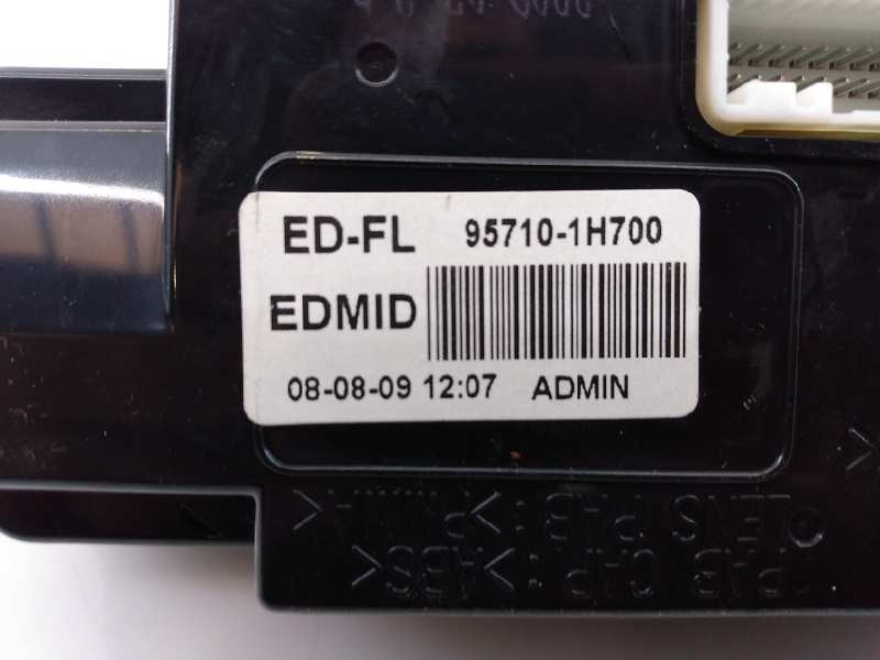 Recambio de pantalla multifuncion para kia cee´d active referencia OEM IAM 957101H700  E3-A3-41-1