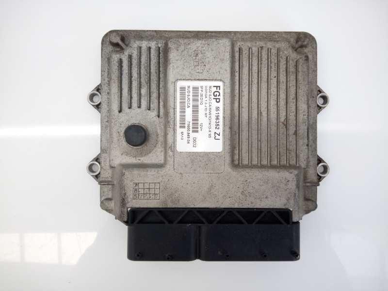 Recambio de centralita motor uce para opel corsa c cosmo referencia OEM IAM 55196352 5FP2ED1G E3-A5-8-4