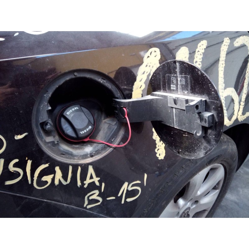 Recambio de tapa exterior combustible para opel insignia berlina excellence referencia OEM IAM   