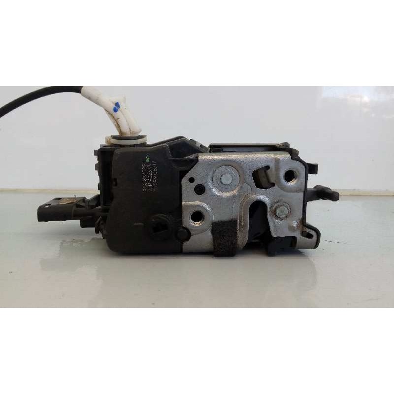 Recambio de cerradura puerta trasera izquierda para peugeot 5008 premium referencia OEM IAM A02923 PSA833329 E1-A4-8-1