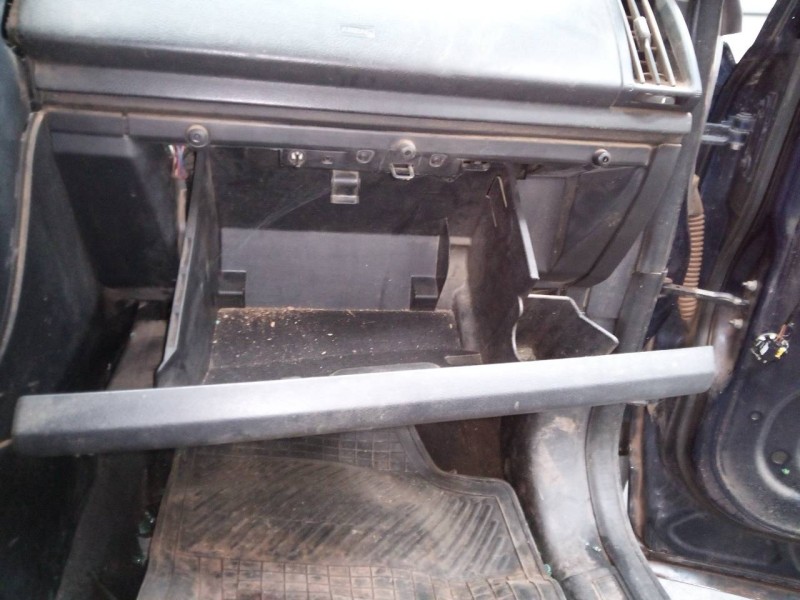 Recambio de guantera para land rover freelander (lr2) td4 s referencia OEM IAM   