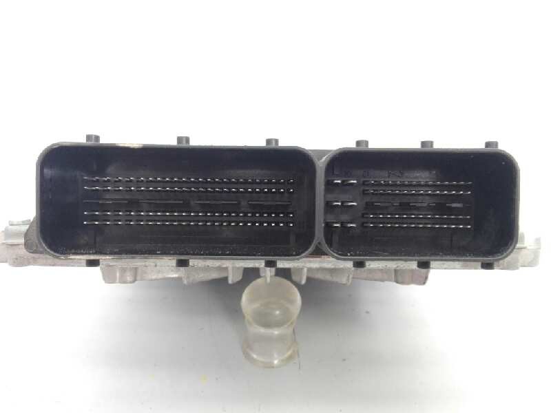 Recambio de centralita motor uce para volvo v60 kombi momentum referencia OEM IAM P31303388 0281015286 E3-B5-43-3