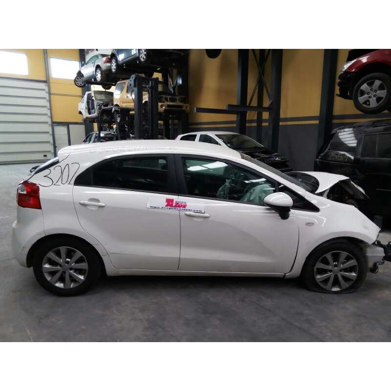 kia rio del año 2013