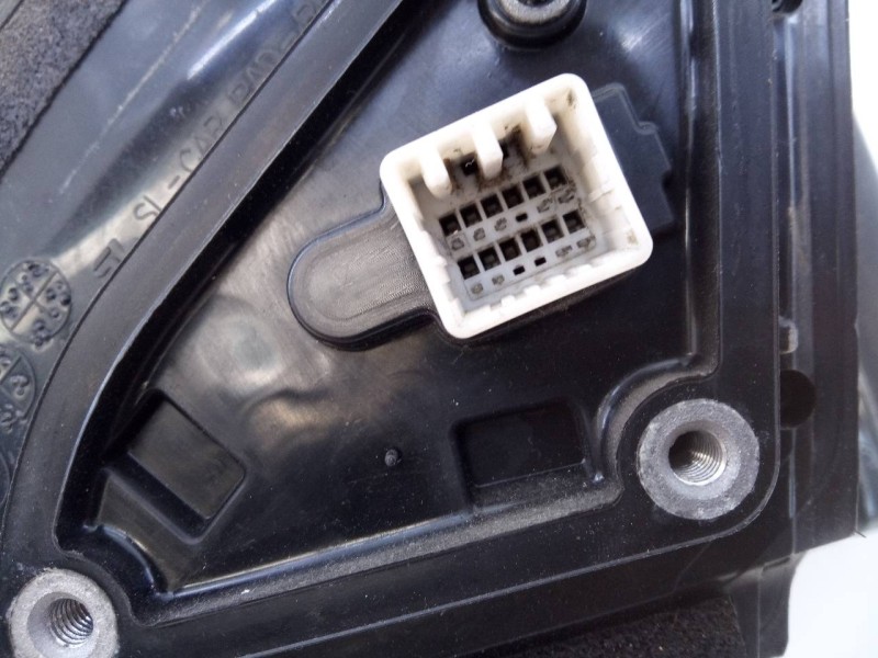 Recambio de retrovisor derecho electrico para kia sportage drive 4x4 referencia OEM IAM   E2-B5-60-2