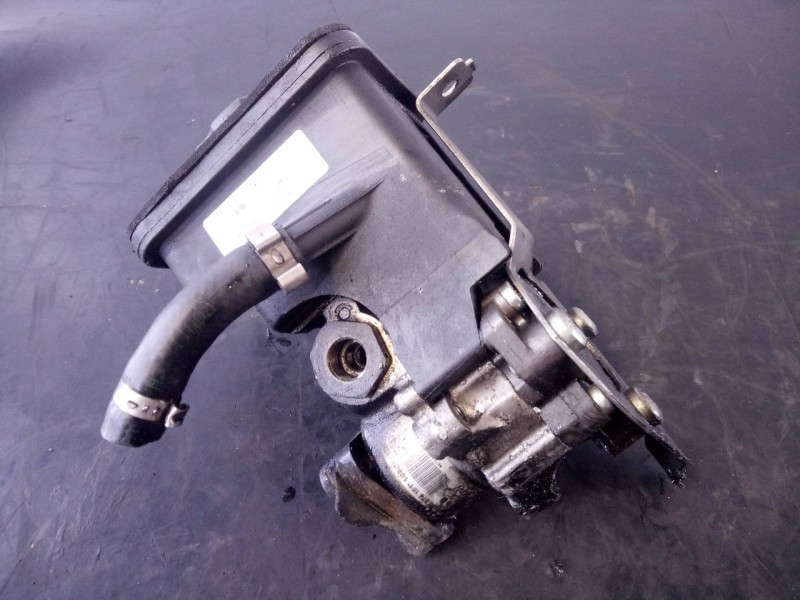 Recambio de bomba direccion para bmw serie 5 berlina (e60) 520d referencia OEM IAM 7693974101  P3-B4-12-2
