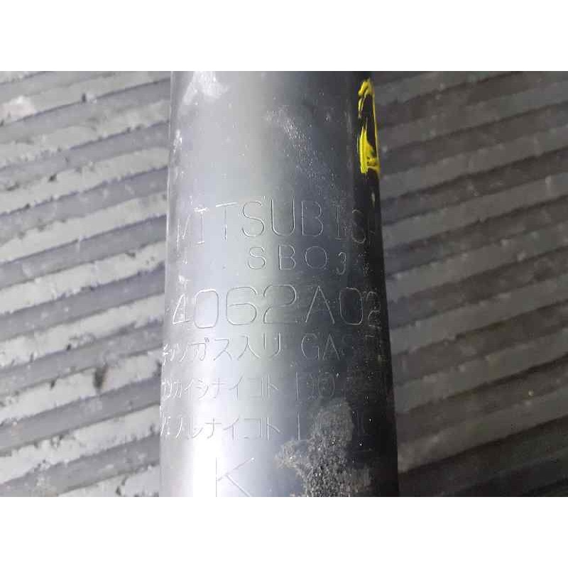 Recambio de amortiguador delantero izquierdo para mitsubishi montero (v80/v90) 3.2 di-d intense (5-ptas.) referencia OEM IAM 462