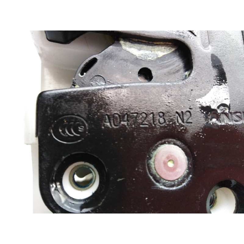 Recambio de cerradura puerta delantera derecha para mitsubishi montero (v80/v90) 3.2 di-d intense (5-ptas.) referencia OEM IAM A