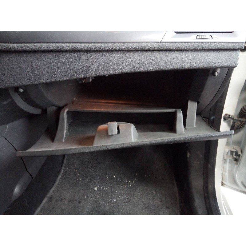 Recambio de guantera para renault megane iii berlina 5 p limited referencia OEM IAM   