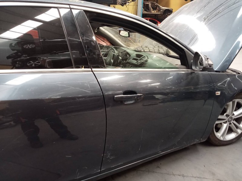Recambio de puerta delantera derecha para opel insignia berlina cosmo referencia OEM IAM   