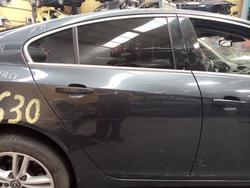 Recambio de puerta trasera derecha para opel insignia berlina cosmo referencia OEM IAM   