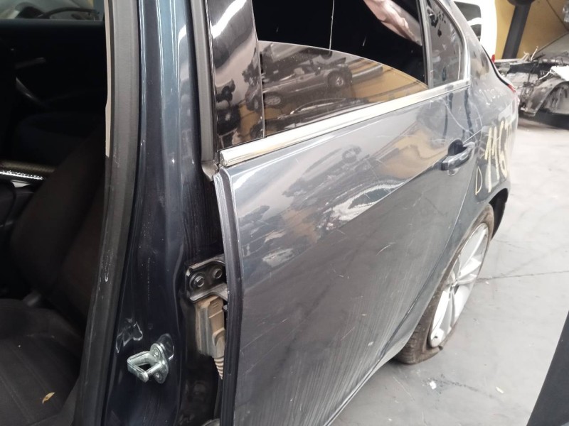 Recambio de puerta trasera izquierda para opel insignia berlina cosmo referencia OEM IAM   