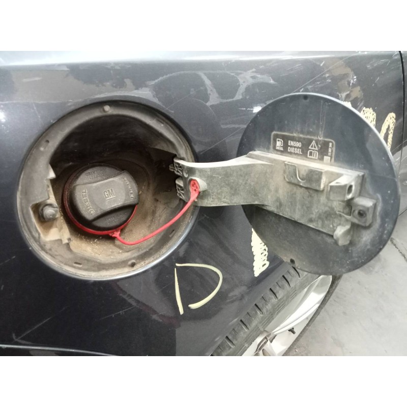 Recambio de tapa exterior combustible para opel insignia berlina cosmo referencia OEM IAM   
