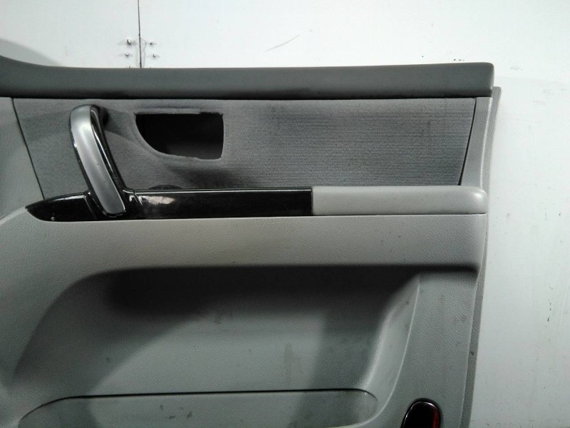 Recambio de guarnecido puerta delantera derecha para kia sorento 2.5 crdi concept referencia OEM IAM 823603E000  P2-A1-3