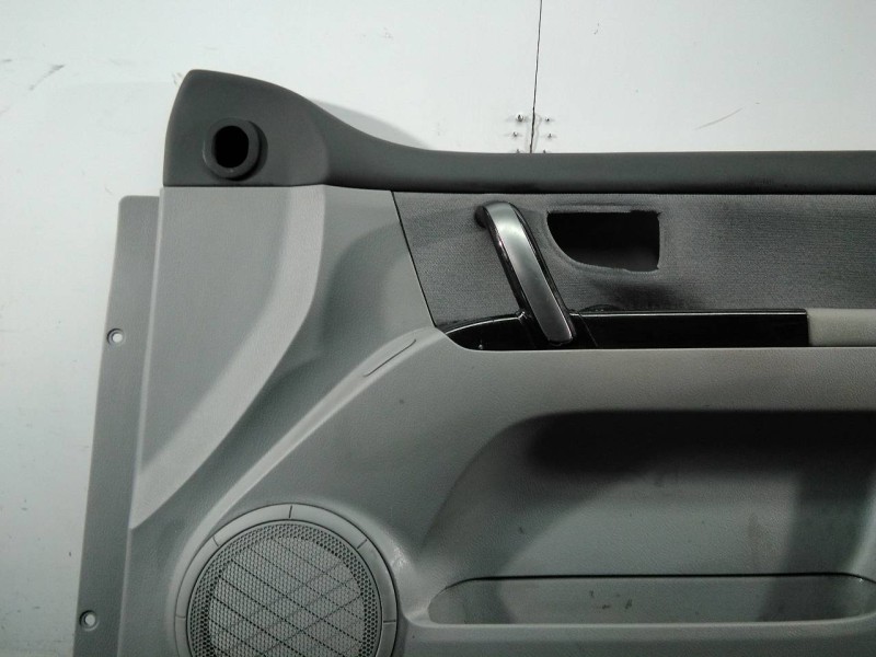 Recambio de guarnecido puerta delantera derecha para kia sorento 2.5 crdi concept referencia OEM IAM 823603E000  P2-A1-3