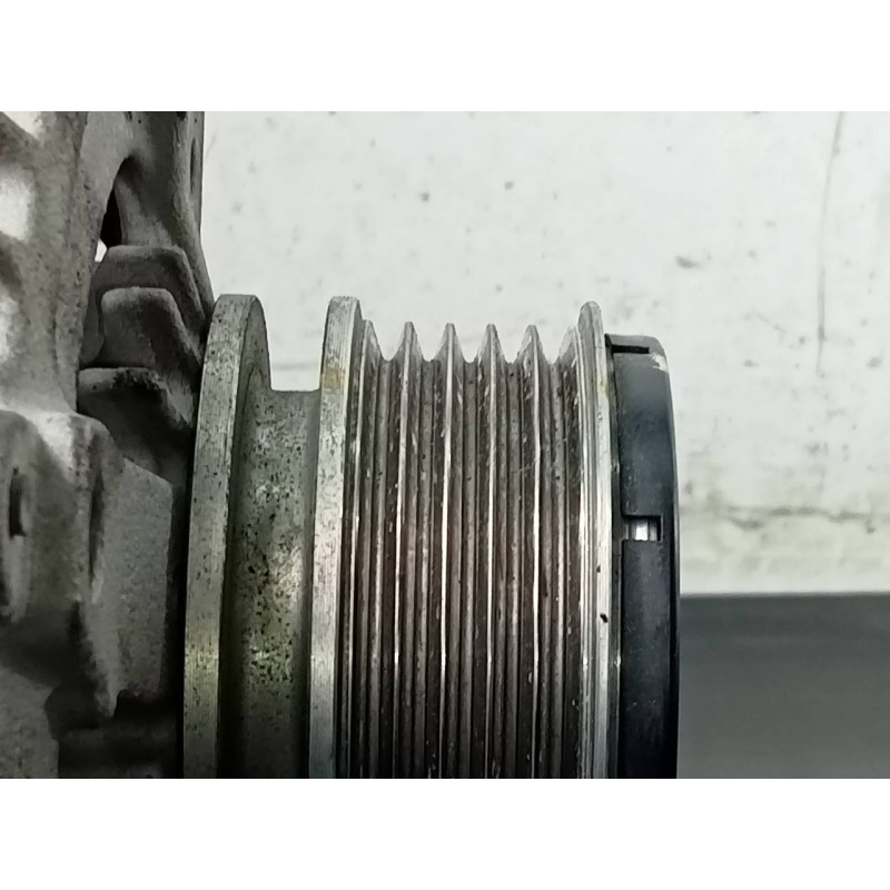 Recambio de alternador para hyundai i30 (gd) style referencia OEM IAM 373002A700  P3-A5-28-3