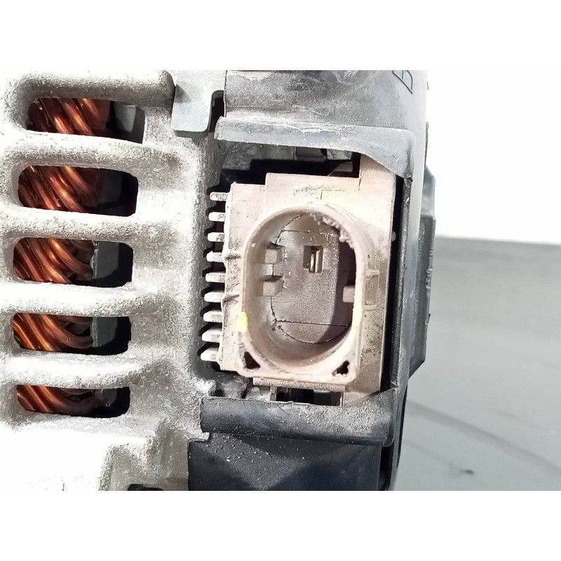 Recambio de alternador para hyundai i30 (gd) style referencia OEM IAM 373002A700  P3-A5-28-3