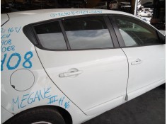 Recambio de puerta trasera derecha para renault megane iii berlina 5 p limited referencia OEM IAM    2