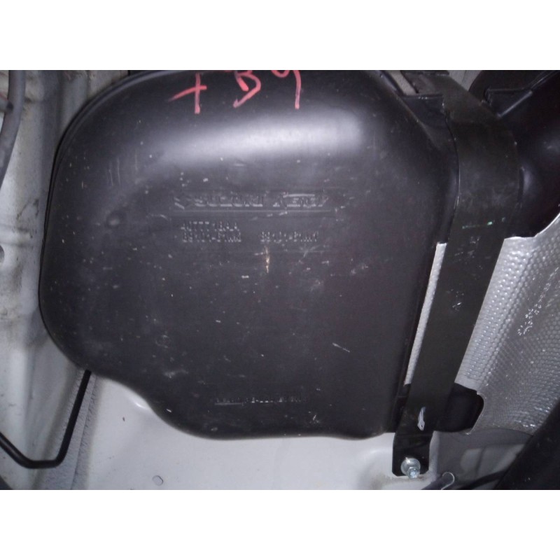 Recambio de deposito combustible para suzuki vitara 1.4 s 4x4 referencia OEM IAM 4077718AA 8910161M0 