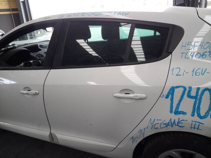 Recambio de puerta trasera izquierda para renault megane iii berlina 5 p limited referencia OEM IAM   