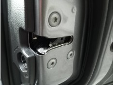 CERRADURA PUERTA TRASERA DERECHA 