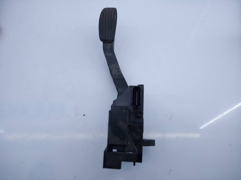 Recambio de pedal acelerador para iveco daily furgón fg h2 33 s ... v batalla 3520 referencia OEM IAM 5801333490  E3-B6-42-2