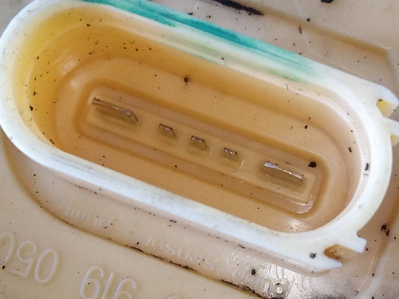 Recambio de aforador para volkswagen passat berlina (3c2) 2.0 tdi referencia OEM IAM 3C0919050Q A2C53302851 P3-A6-8-3