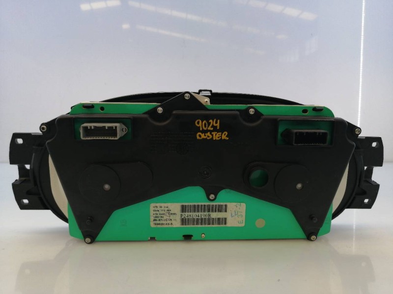 Recambio de cuadro instrumentos para dacia duster ambiance 4x4 referencia OEM IAM 248104190R  E3-B6-13-2