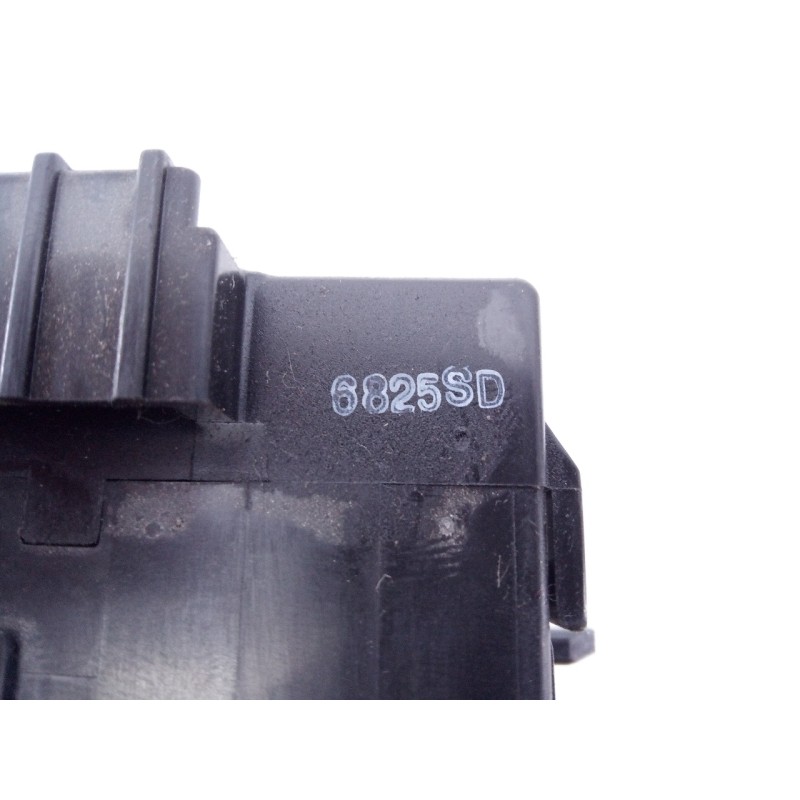 Recambio de mando limpia para suzuki vitara 1.4 s 4x4 referencia OEM IAM 6825SD  E3-B4-18-3