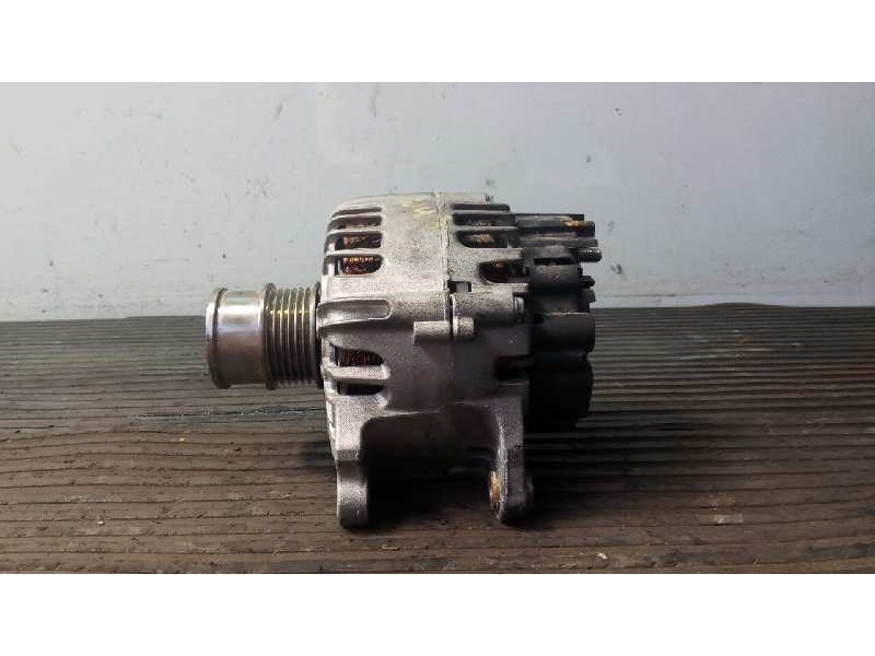 Recambio de alternador para volkswagen polo advance referencia OEM IAM 04E903015  P3-A4-8-5