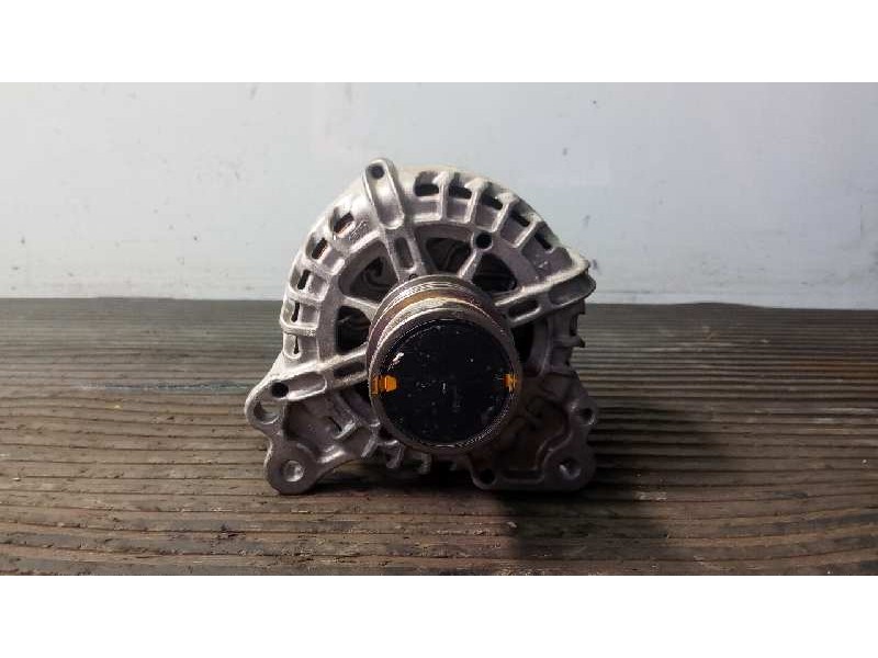 Recambio de alternador para volkswagen polo advance referencia OEM IAM 04E903015  P3-A4-8-5
