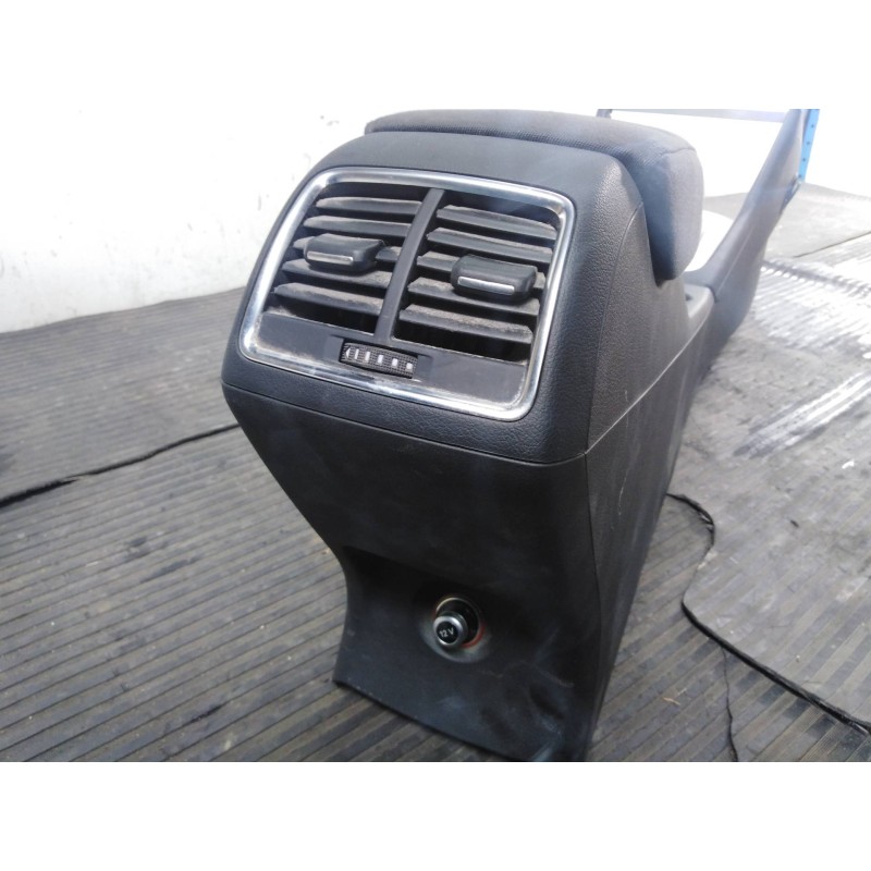 Recambio de consola central para audi q3 (8u) 2.0 tdi (103kw) ambiente referencia OEM IAM 1224078  P2-B3-19