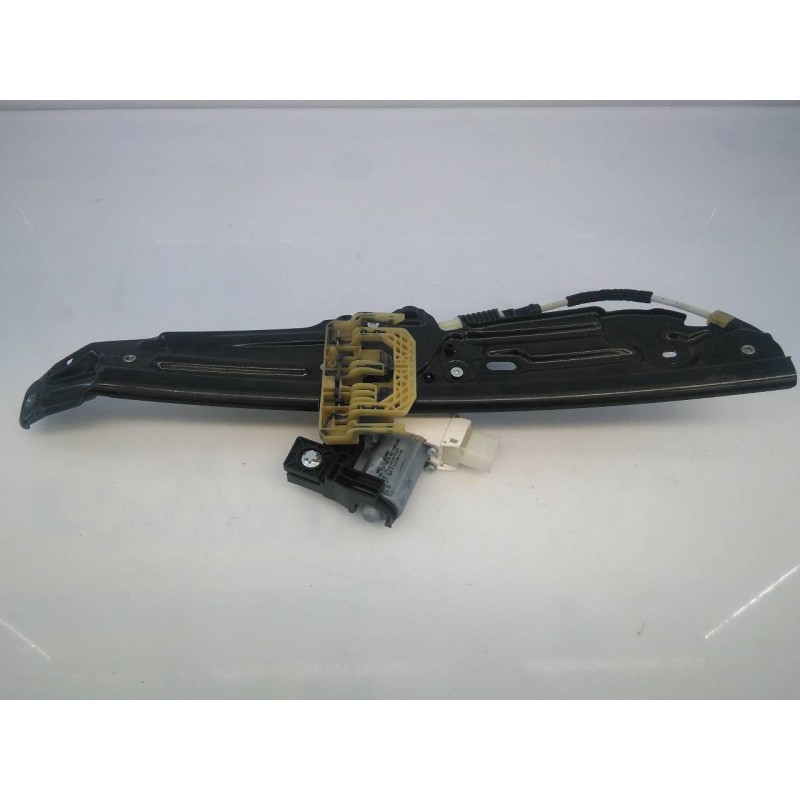 Recambio de elevalunas trasero derecho para bmw serie 5 lim. (f10) 520d referencia OEM IAM 7182122F10S  E1-A3-12-2