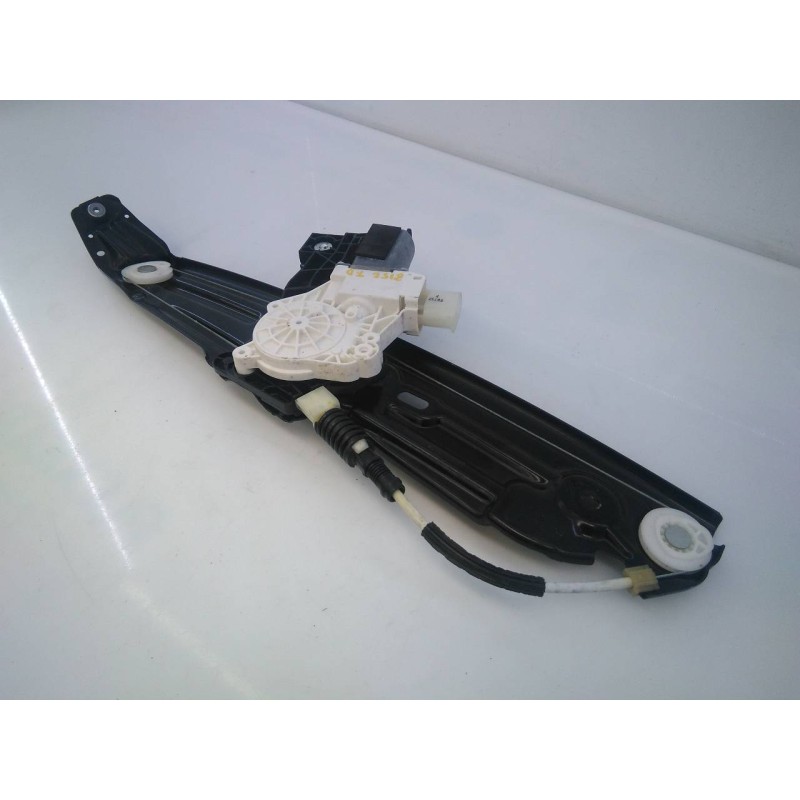 Recambio de elevalunas trasero derecho para bmw serie 5 lim. (f10) 520d referencia OEM IAM 7182122F10S  E1-A3-12-2