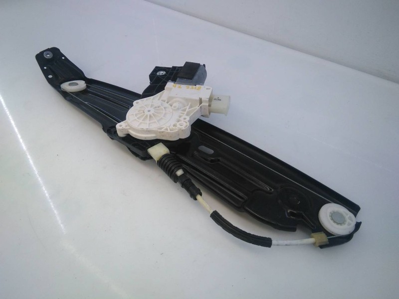 Recambio de elevalunas trasero derecho para bmw serie 5 lim. (f10) 520d referencia OEM IAM 7182122F10S  E1-A3-12-2