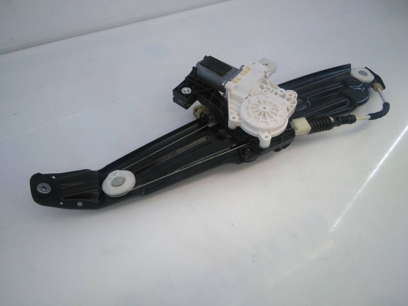 Recambio de elevalunas trasero derecho para bmw serie 5 lim. (f10) 520d referencia OEM IAM 7182122F10S  E1-A3-12-2