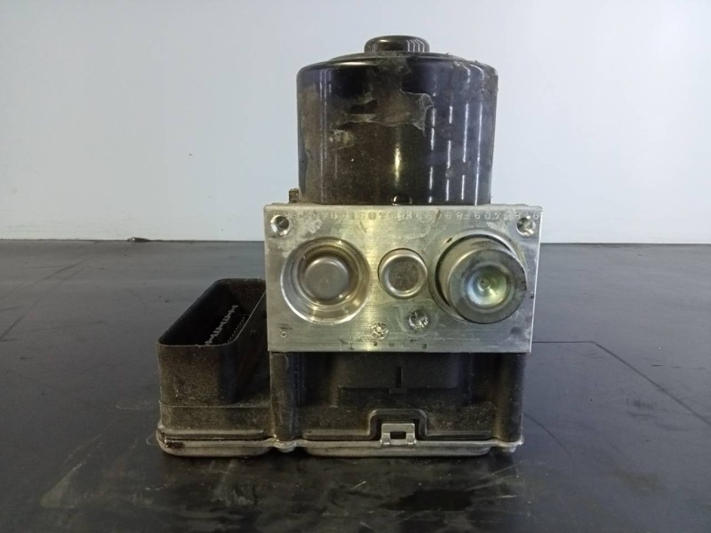 Recambio de abs para porsche macan (typ ) s diesel referencia OEM IAM 95B614517K 95B907379K P3-B8-27-2