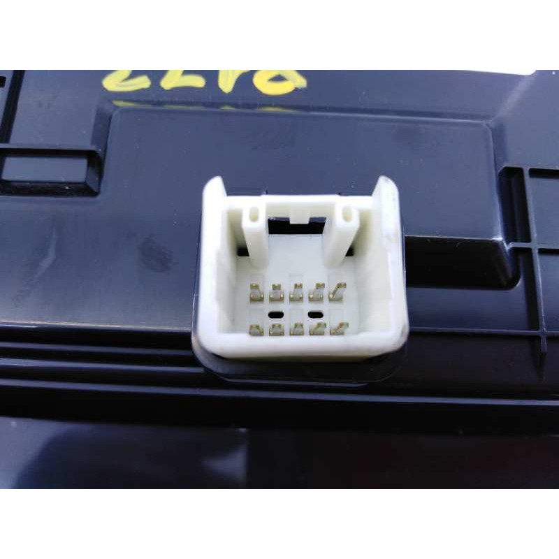 Recambio de mando climatizador para toyota auris luna referencia OEM IAM 5590002321  E3-B2-14-3