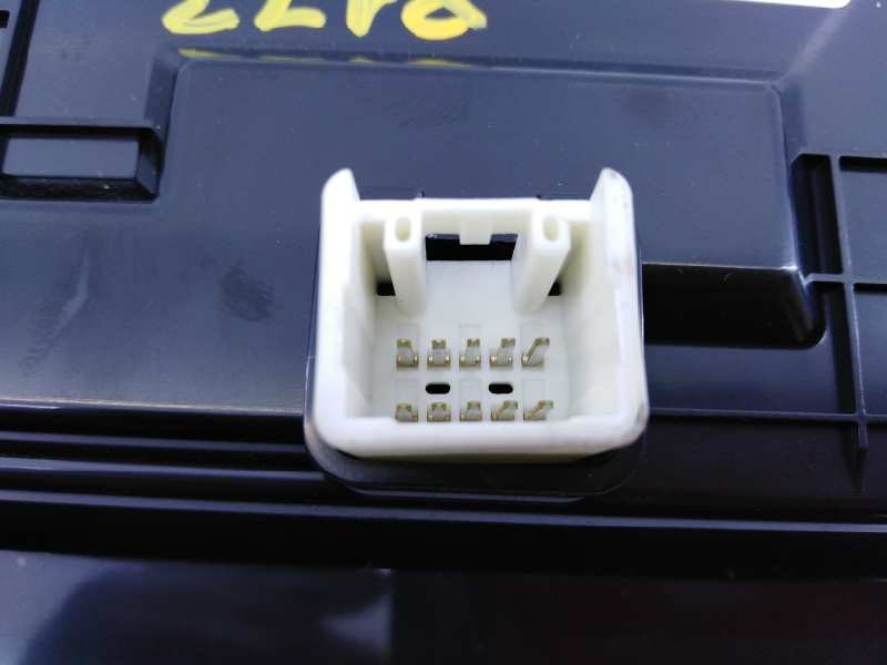 Recambio de mando climatizador para toyota auris luna referencia OEM IAM 5590002321  E3-B2-14-3