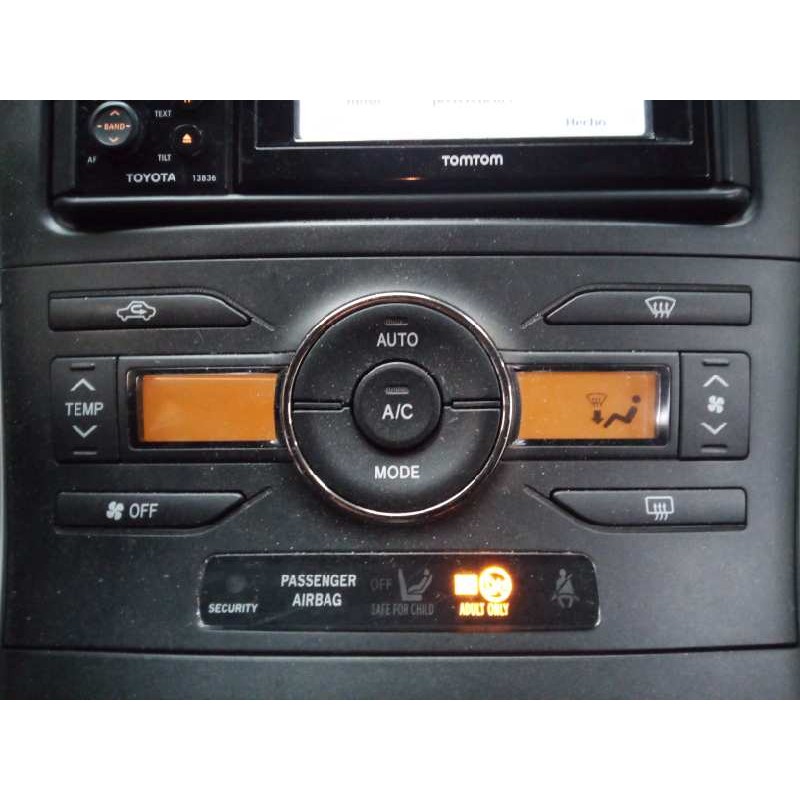 Recambio de mando climatizador para toyota auris luna referencia OEM IAM 5590002321  E3-B2-14-3