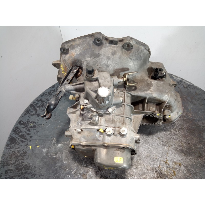 Recambio de caja cambios para opel corsa b swing referencia OEM IAM 90400197 A33371W335 M1-A3-122