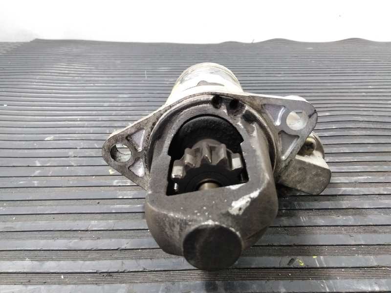 Recambio de motor arranque para nissan x-trail (t30) le referencia OEM IAM 233008H500 MOOOT87081 P3-A10-4-1