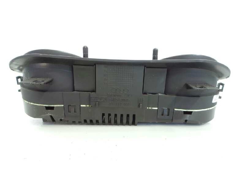Recambio de cuadro instrumentos para audi a2 (8z) 1.4 referencia OEM IAM 8Z0920900A  E2-A1-8-3