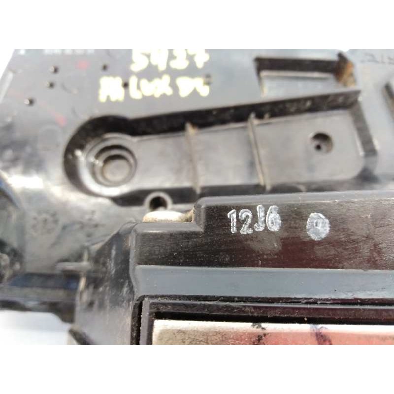 Recambio de cerradura puerta delantera derecha para toyota hilux (kun) referencia OEM IAM H1014012J6  E2-B4-15-2