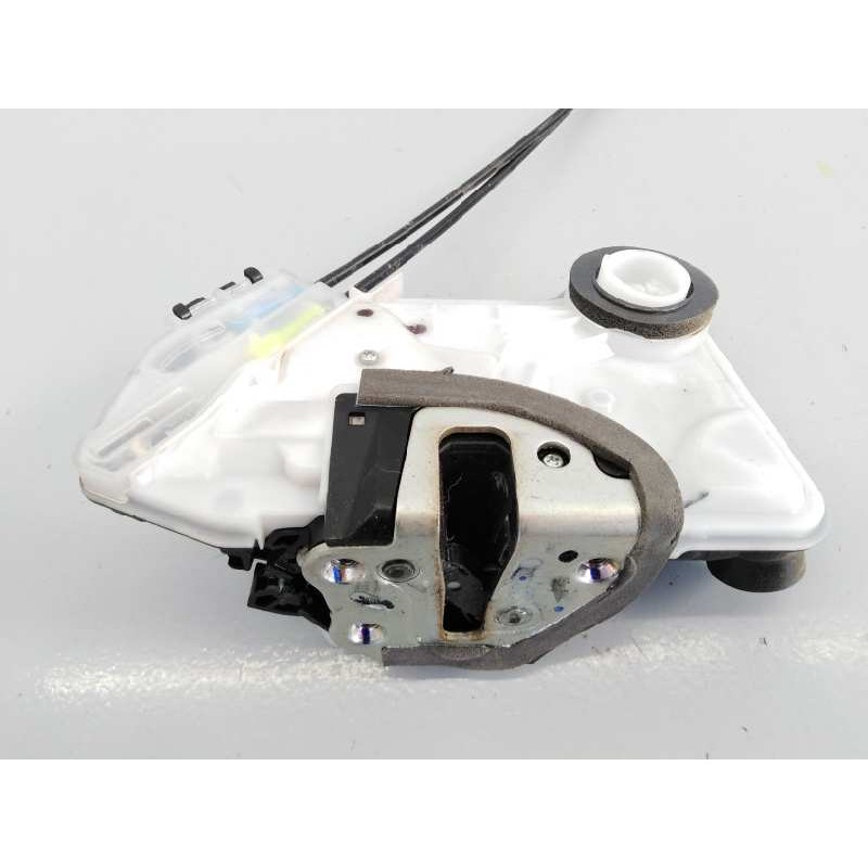 Recambio de cerradura puerta delantera derecha para toyota hilux (kun) referencia OEM IAM H1014012J6  E2-B4-15-2