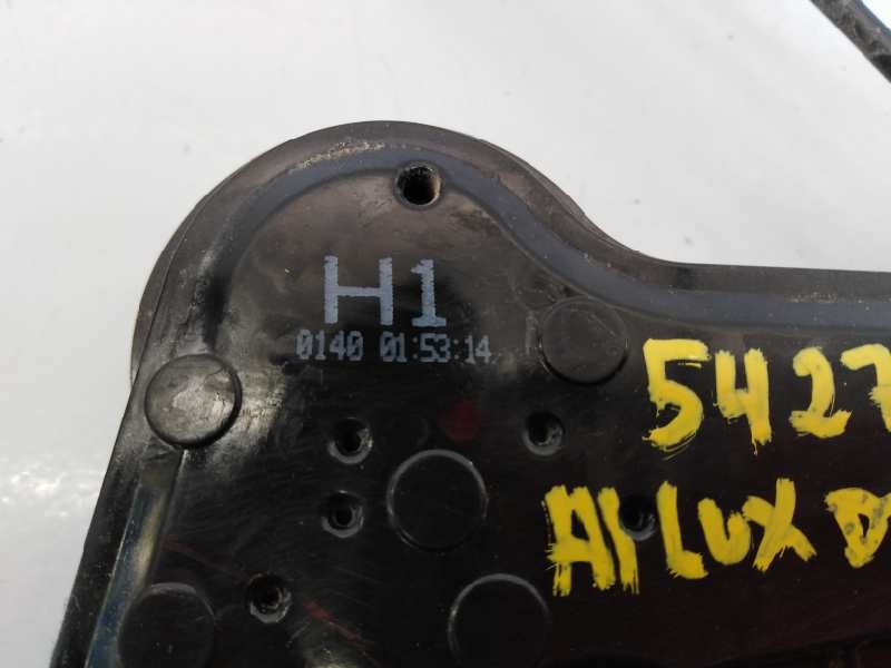 Recambio de cerradura puerta delantera derecha para toyota hilux (kun) referencia OEM IAM H1014012J6  E2-B4-15-2