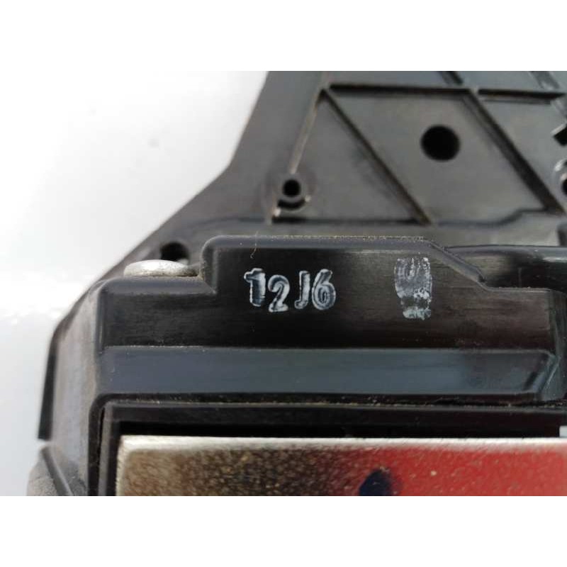 Recambio de cerradura puerta trasera derecha para toyota hilux (kun) referencia OEM IAM M1193112J6  E2-B4-15-2