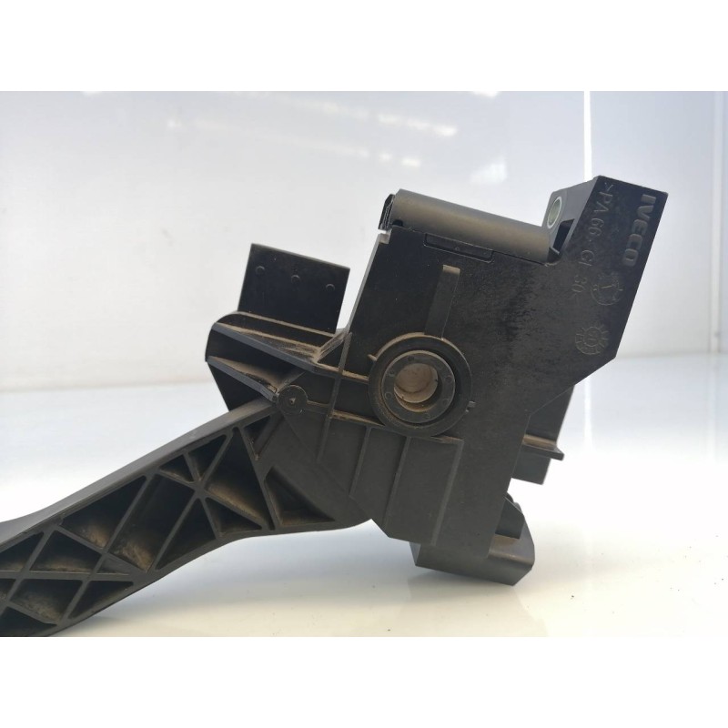 Recambio de pedal acelerador para iveco daily furgón fg 33 s ... v batalla 3000 referencia OEM IAM 5801333490  E3-A2-5-1