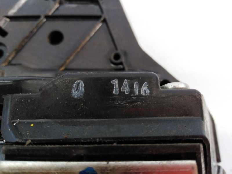 Recambio de cerradura puerta trasera izquierda para toyota hilux (kun) referencia OEM IAM M102831416  E2-B4-15-2